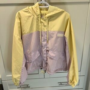 AEROPOSTALE Crop Large Women's Rain or Windbreaker Jacket Light Purple & Yellow